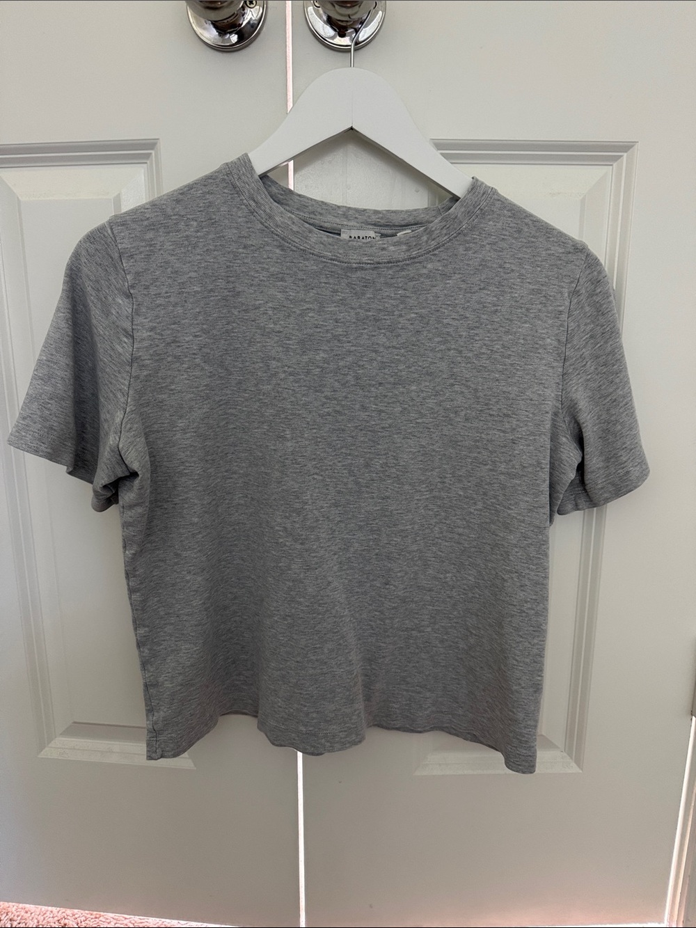 Aritzia short sleeve $5 each